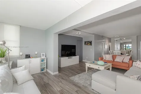 3 Island Avenue Miami Beach FL 33139