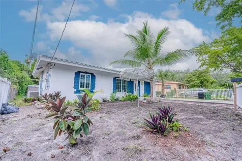 12426 NW 8th Avenue North Miami FL 33168