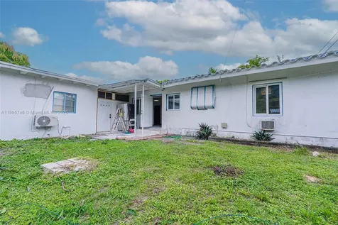 12426 NW 8th Avenue North Miami FL 33168
