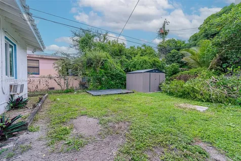 12426 NW 8th Avenue North Miami FL 33168