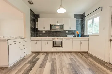 12426 NW 8th Avenue North Miami FL 33168