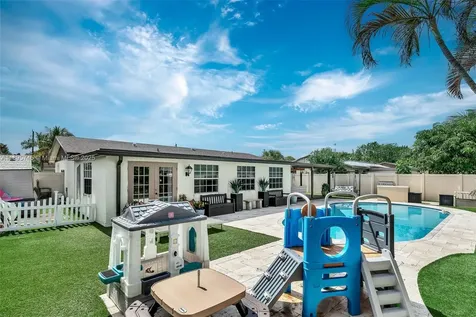 6821 NW 6th Street Margate FL 33063