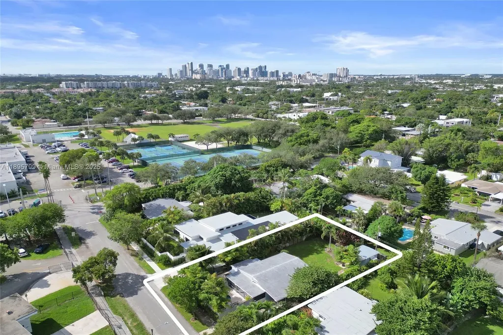 1413 NE 17th Way Fort Lauderdale FL 33304