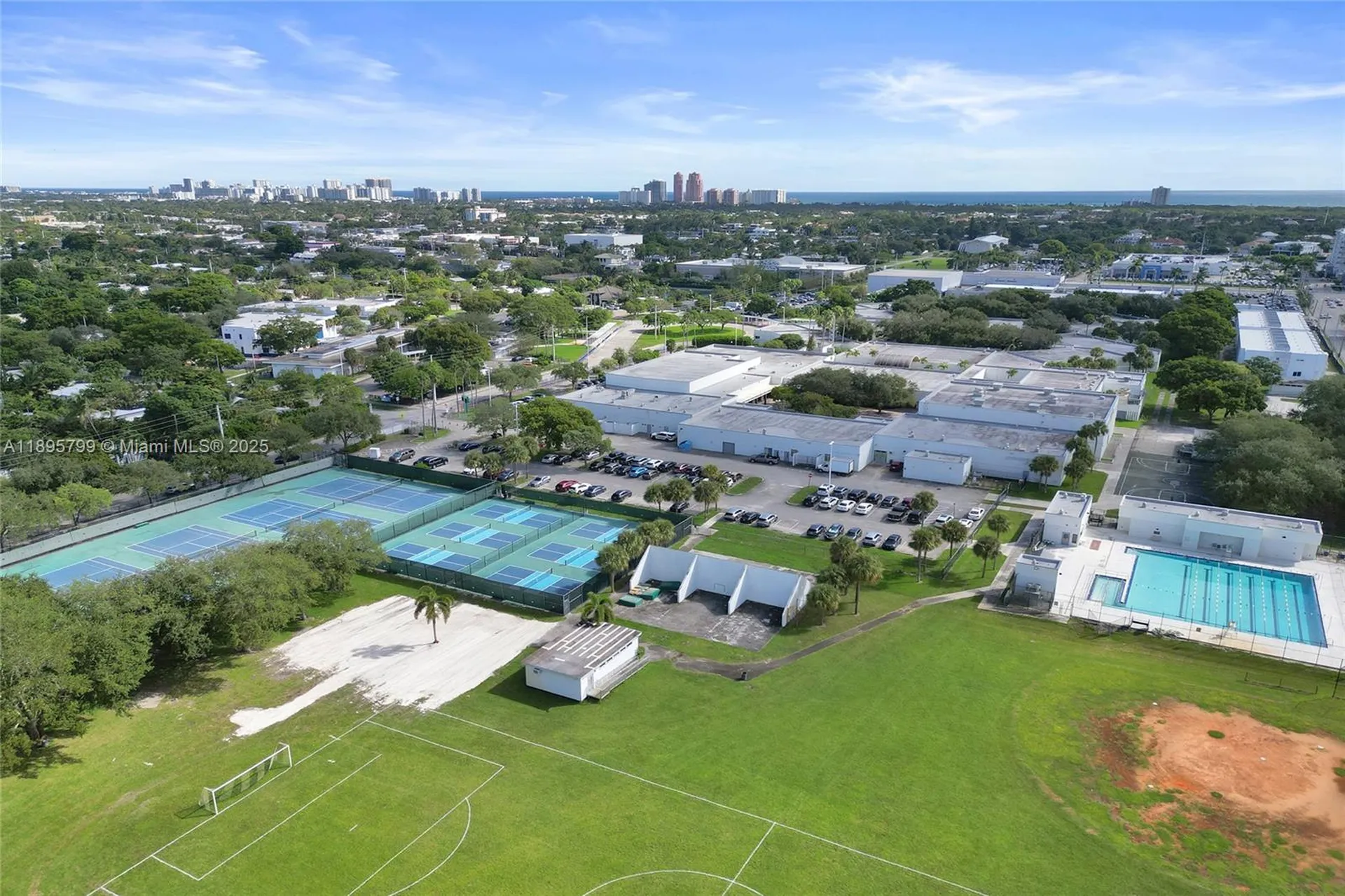 1413 NE 17th Way Fort Lauderdale FL 33304