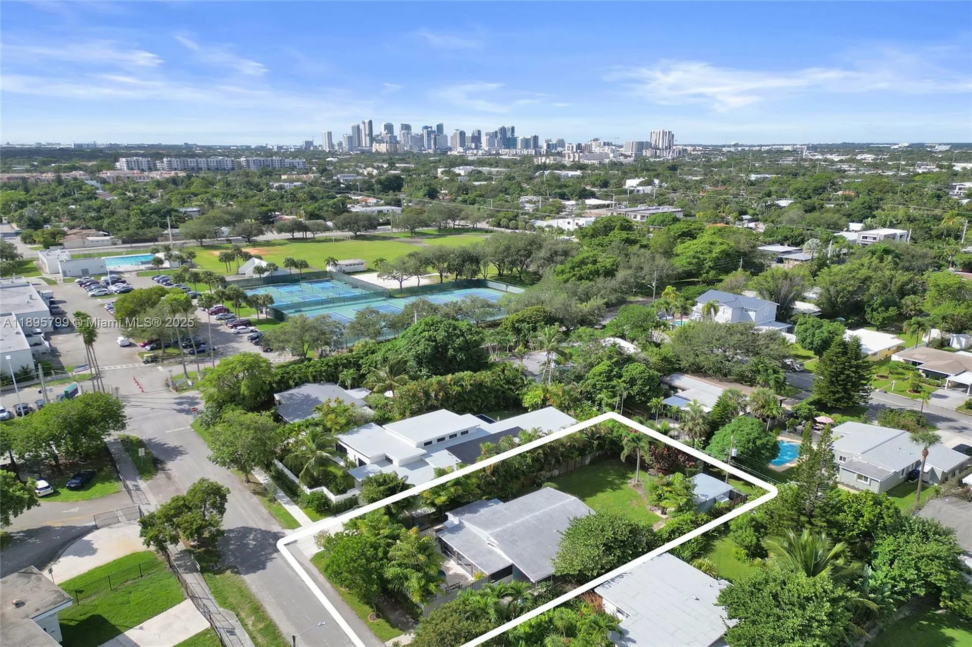 1413 NE 17th Way Fort Lauderdale FL 33304