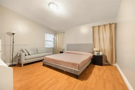 9730 SW 219th Street Cutler Bay FL 33190