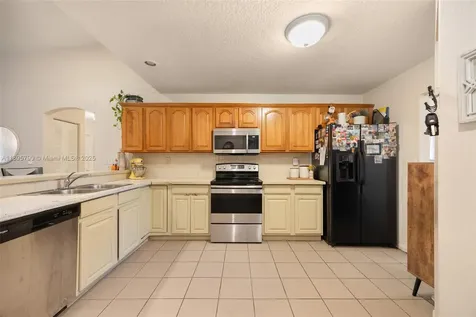 9730 SW 219th Street Cutler Bay FL 33190