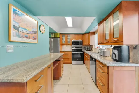 8211 SW 39th Court Davie FL 33328
