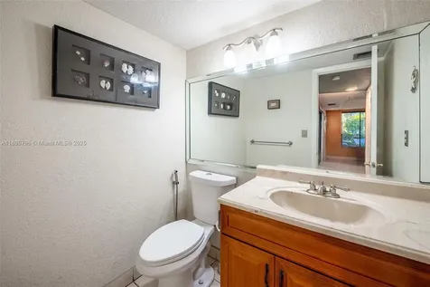 8211 SW 39th Court Davie FL 33328