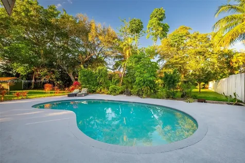 8211 SW 39th Court Davie FL 33328