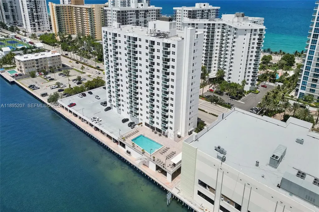 3000 S Ocean Drive Hollywood FL 33019