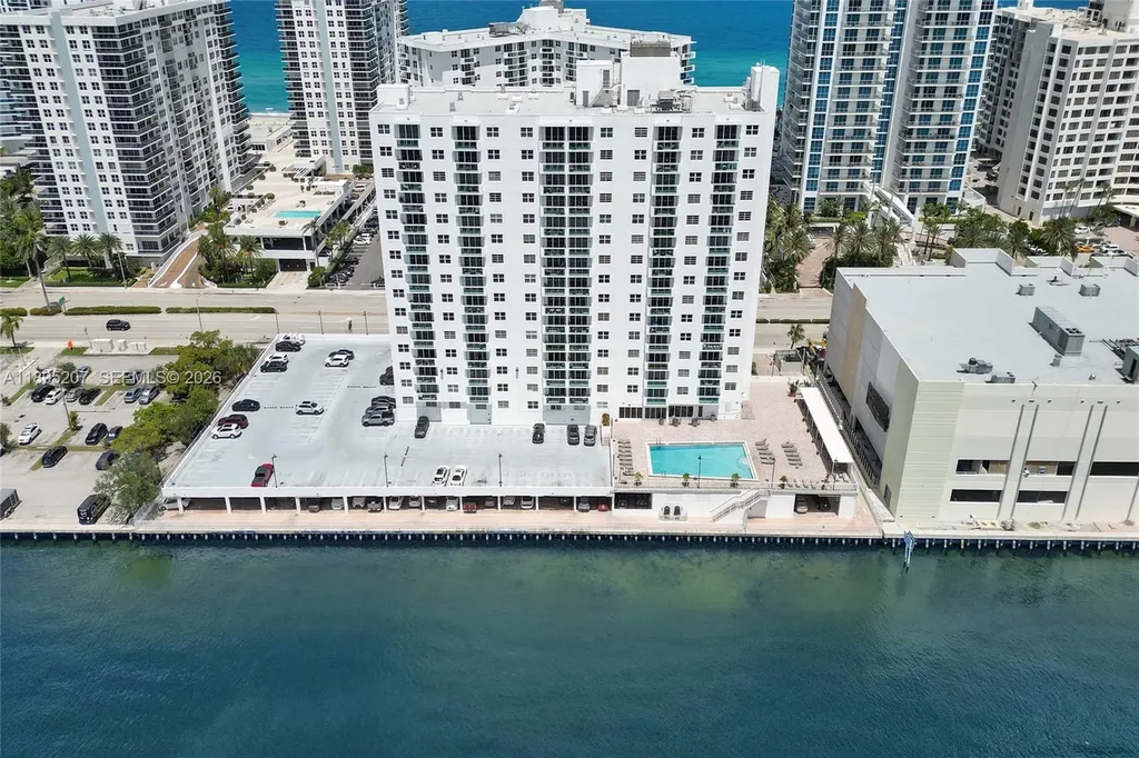 3000 S Ocean Drive Hollywood FL 33019
