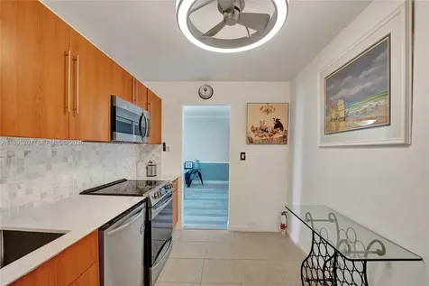 3000 S Ocean Drive Hollywood FL 33019