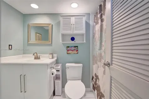 3000 S Ocean Drive Hollywood FL 33019