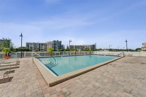 3000 S Ocean Drive Hollywood FL 33019
