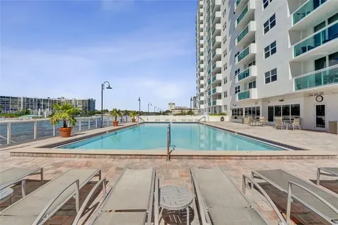 3000 S Ocean Drive Hollywood FL 33019