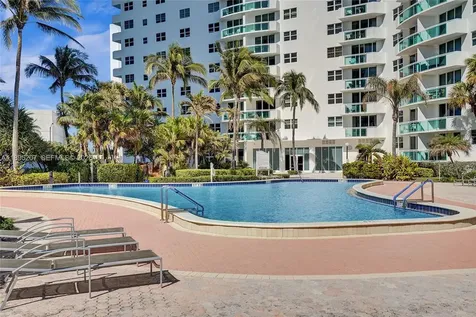 3000 S Ocean Drive Hollywood FL 33019