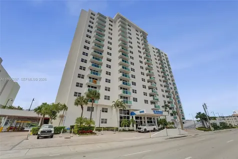 3000 S Ocean Drive Hollywood FL 33019