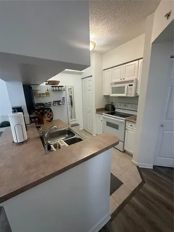 17125 N Bay Road Sunny Isles Beach FL 33160