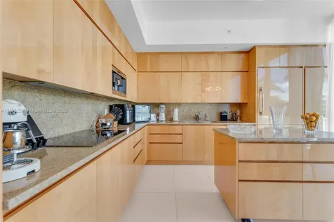 50 S Pointe Drive Miami Beach FL 33139