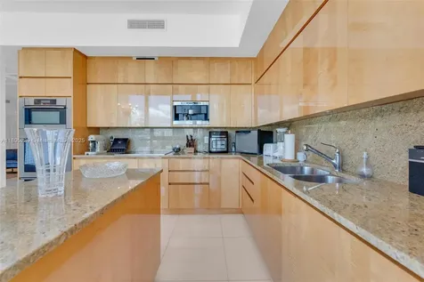 50 S Pointe Drive Miami Beach FL 33139