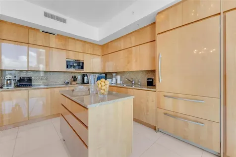 50 S Pointe Drive Miami Beach FL 33139