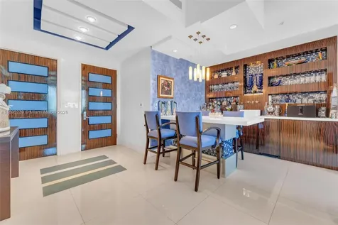 50 S Pointe Drive Miami Beach FL 33139