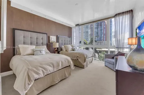 50 S Pointe Drive Miami Beach FL 33139