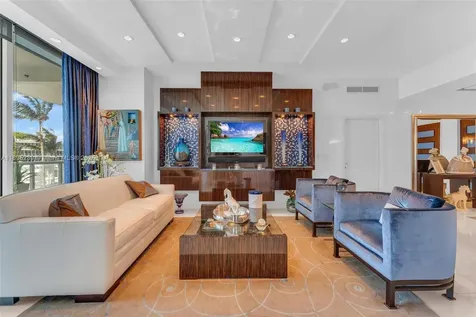 50 S Pointe Drive Miami Beach FL 33139