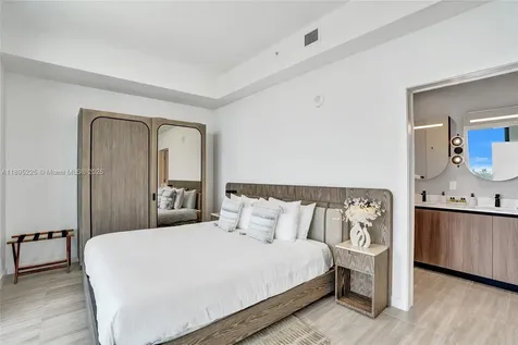 580 72nd Street Miami Beach FL 33141