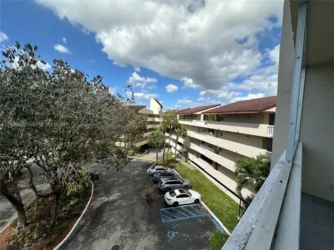 7051 Environ Boulevard Lauderhill FL 33319