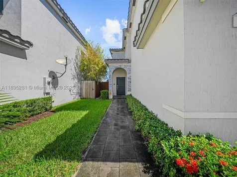 1411 SE 26th Road Homestead FL 33035