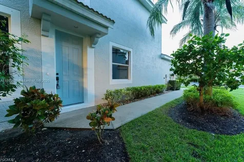8350 Village Edge Circle Fort Myers FL 33919