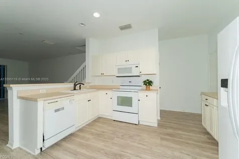 8350 Village Edge Circle Fort Myers FL 33919