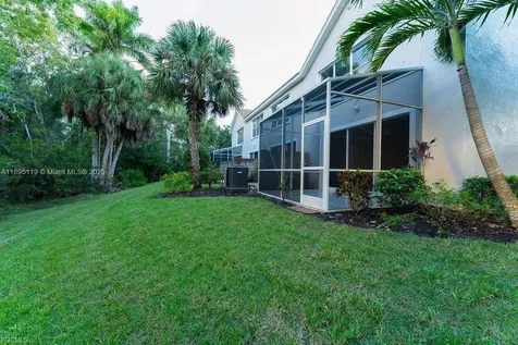 8350 Village Edge Circle Fort Myers FL 33919