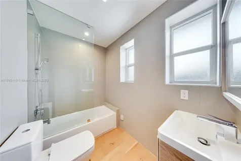 5244 Alton Road Miami Beach FL 33140