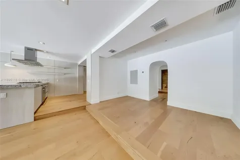 5244 Alton Road Miami Beach FL 33140