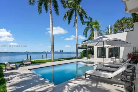 5300 N Bay Road Miami Beach FL 33140