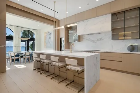 5300 N Bay Road Miami Beach FL 33140