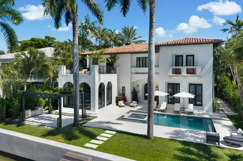 5300 N Bay Road Miami Beach FL 33140
