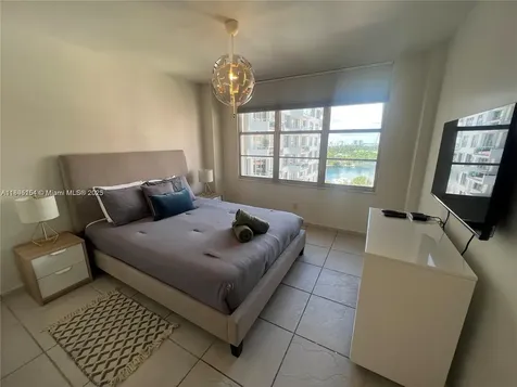 5161 Collins Avenue Miami Beach FL 33140