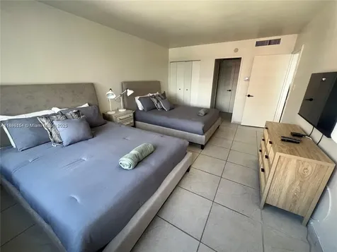5161 Collins Avenue Miami Beach FL 33140
