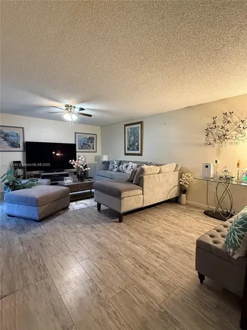 7831 Tam Oshanter Boulevard North Lauderdale FL 33068