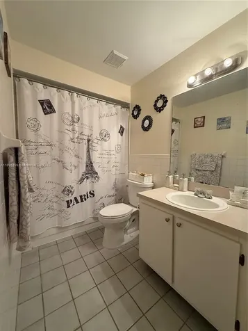 7831 Tam Oshanter Boulevard North Lauderdale FL 33068