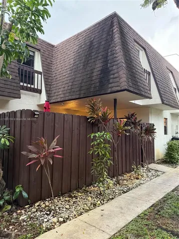 7831 Tam Oshanter Boulevard North Lauderdale FL 33068
