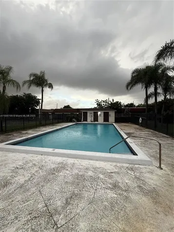 7831 Tam Oshanter Boulevard North Lauderdale FL 33068