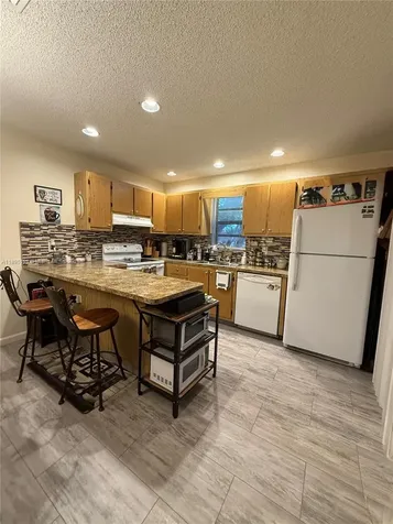 7831 Tam Oshanter Boulevard North Lauderdale FL 33068