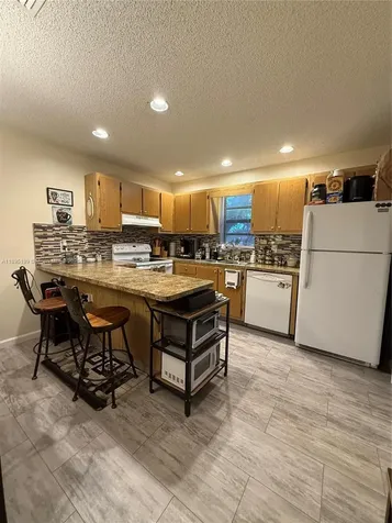 7831 Tam Oshanter Boulevard North Lauderdale FL 33068