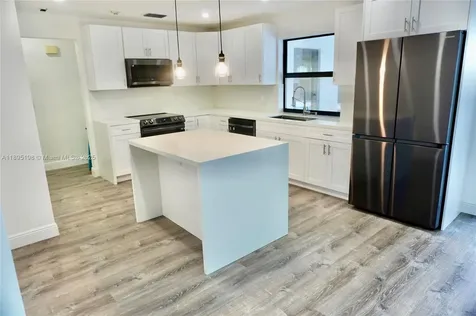 7321 Allen Drive Hollywood FL 33024