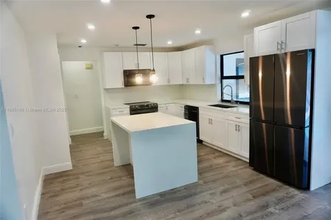 7321 Allen Drive Hollywood FL 33024